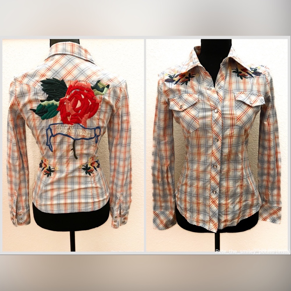 VIGOSS plaid top with embroidered flowers and birds. Size small